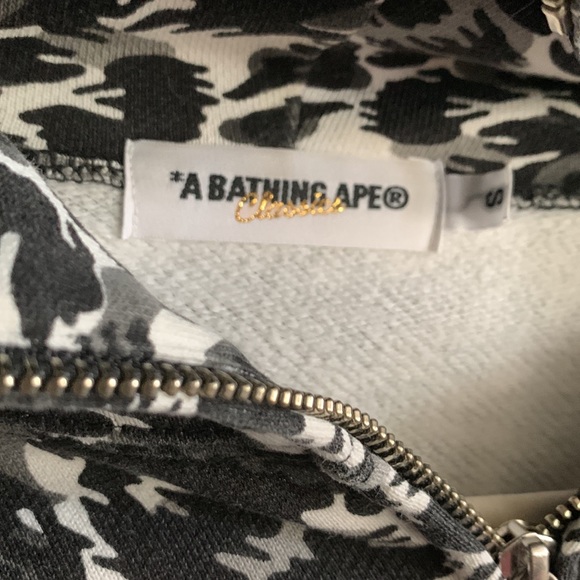 BAPE VEST - Picture 2 of 4